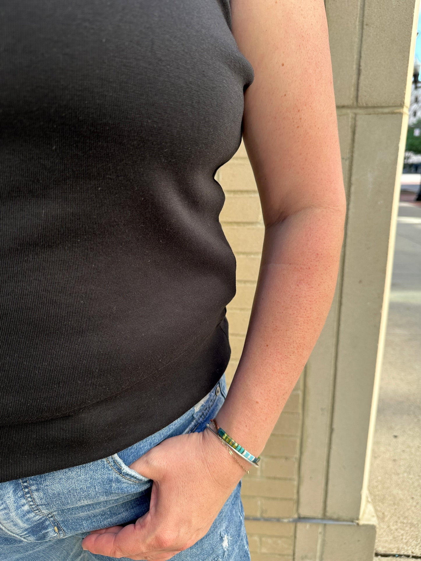 sleeveless knit vest top